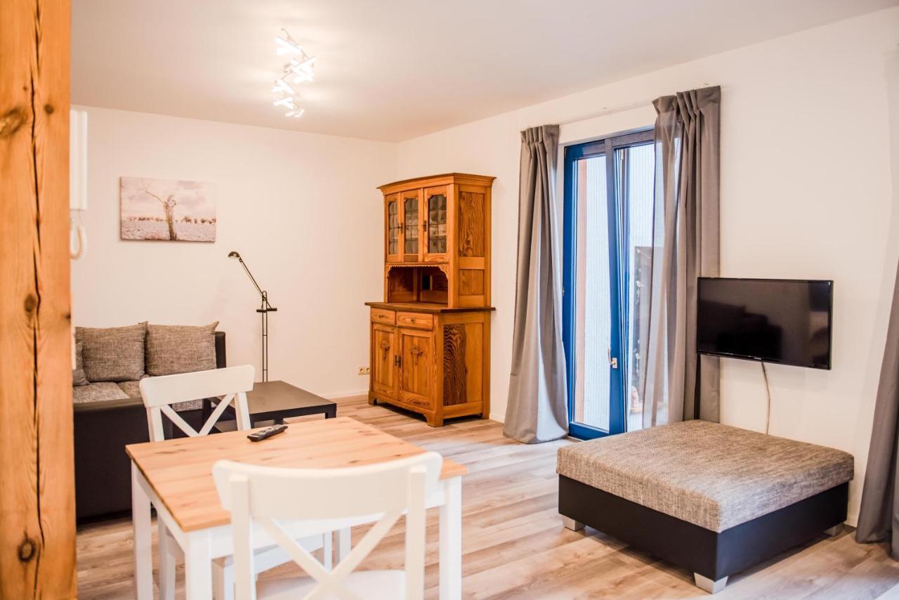 Ferienwohnung Бад Вилбел Екстериор снимка